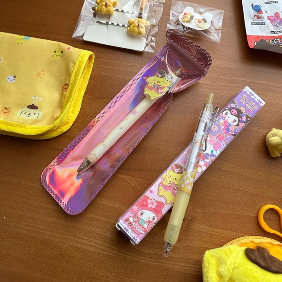 PomPom Bundle - Picture 6 of 6